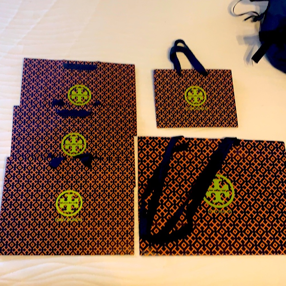 Tory Burch gift bags🧡💚💙